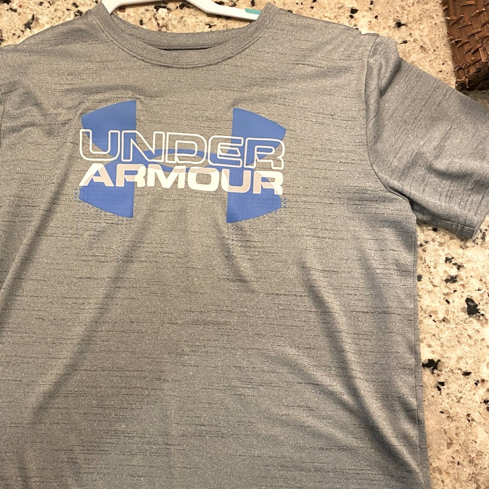 UA Dri-Fit short sleeve T-shirt. Great condition. Youth XL